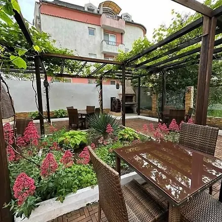 Hotel бордо Černomorec